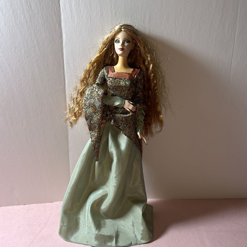 Barbie Princess of the Renaissance Dolls of the World Collector Edition 2004